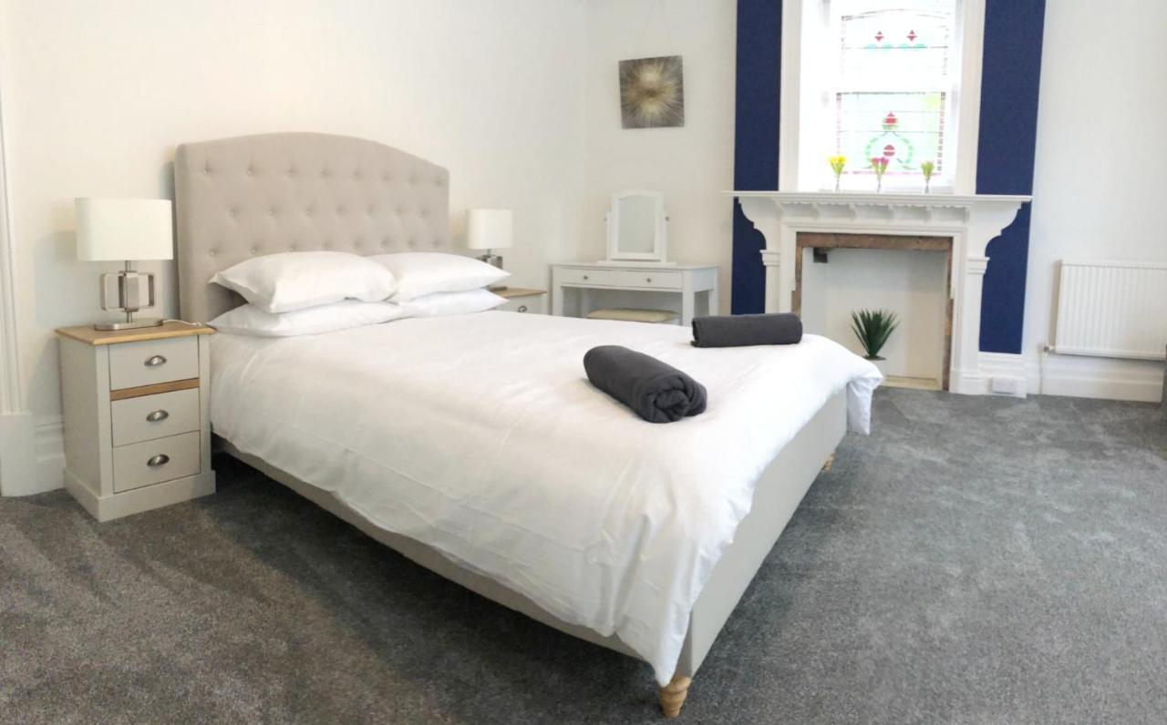 Summer Breeze. 3-Bed Apartment Close To The Beach بورنماوث المظهر الخارجي الصورة