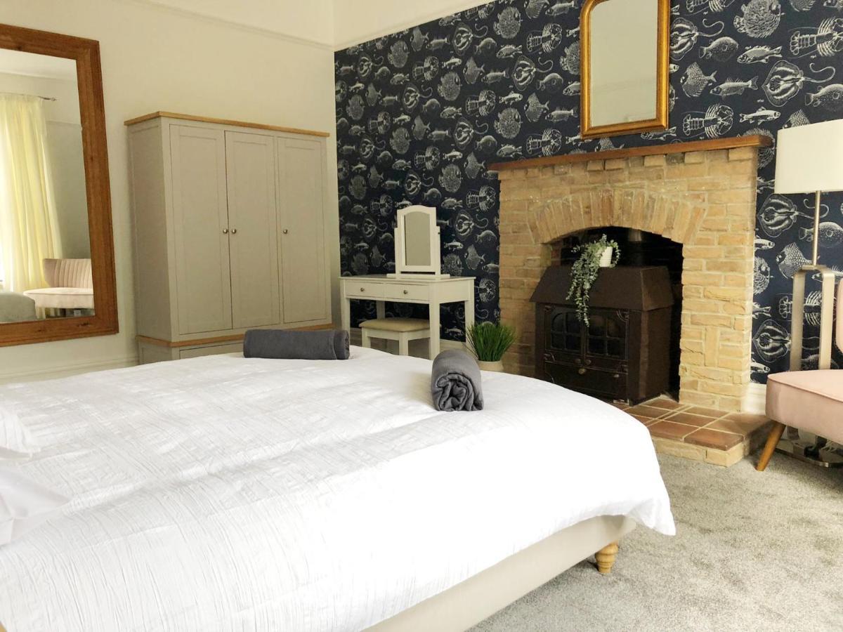 Summer Breeze. 3-Bed Apartment Close To The Beach بورنماوث المظهر الخارجي الصورة